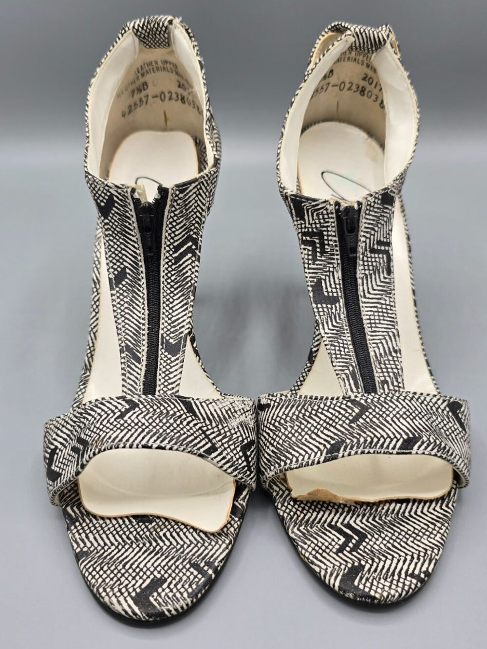 Vintage 1980s Chandlers Black/White Zig-Zag Print T-Strap Stiletto Heels (7.5B)